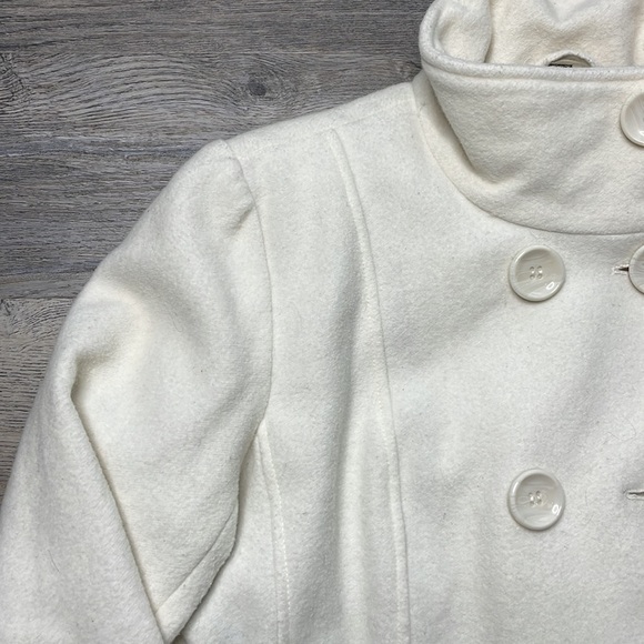 Steve Madden Women’s Cream Wool Blend Pear Coat, size large - Picture 5 of 14